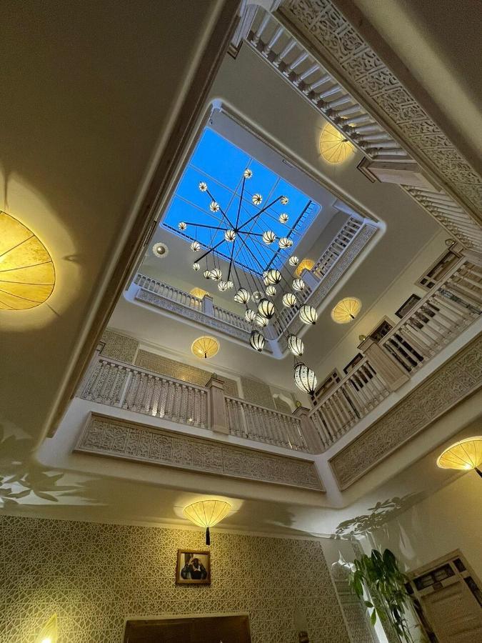 Wazani Square & Bed and breakfast